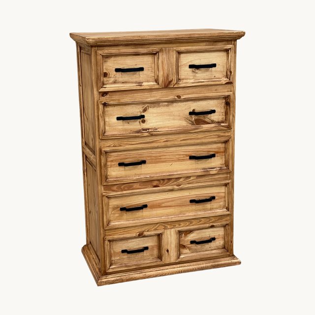 Traditional 7-Drawer Chest
