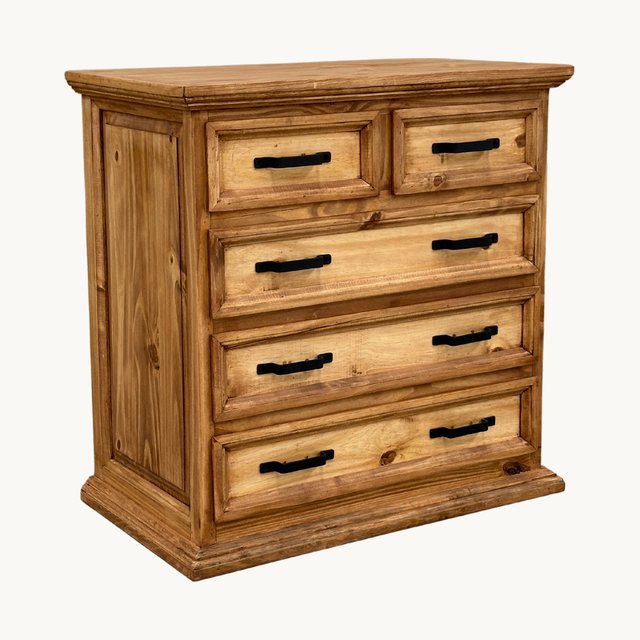 Traditional 5-Drawer Chest